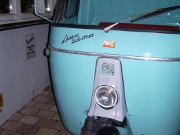 Blaue Glocke mit Ape...