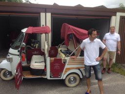 Ape Calessino auftakeln.